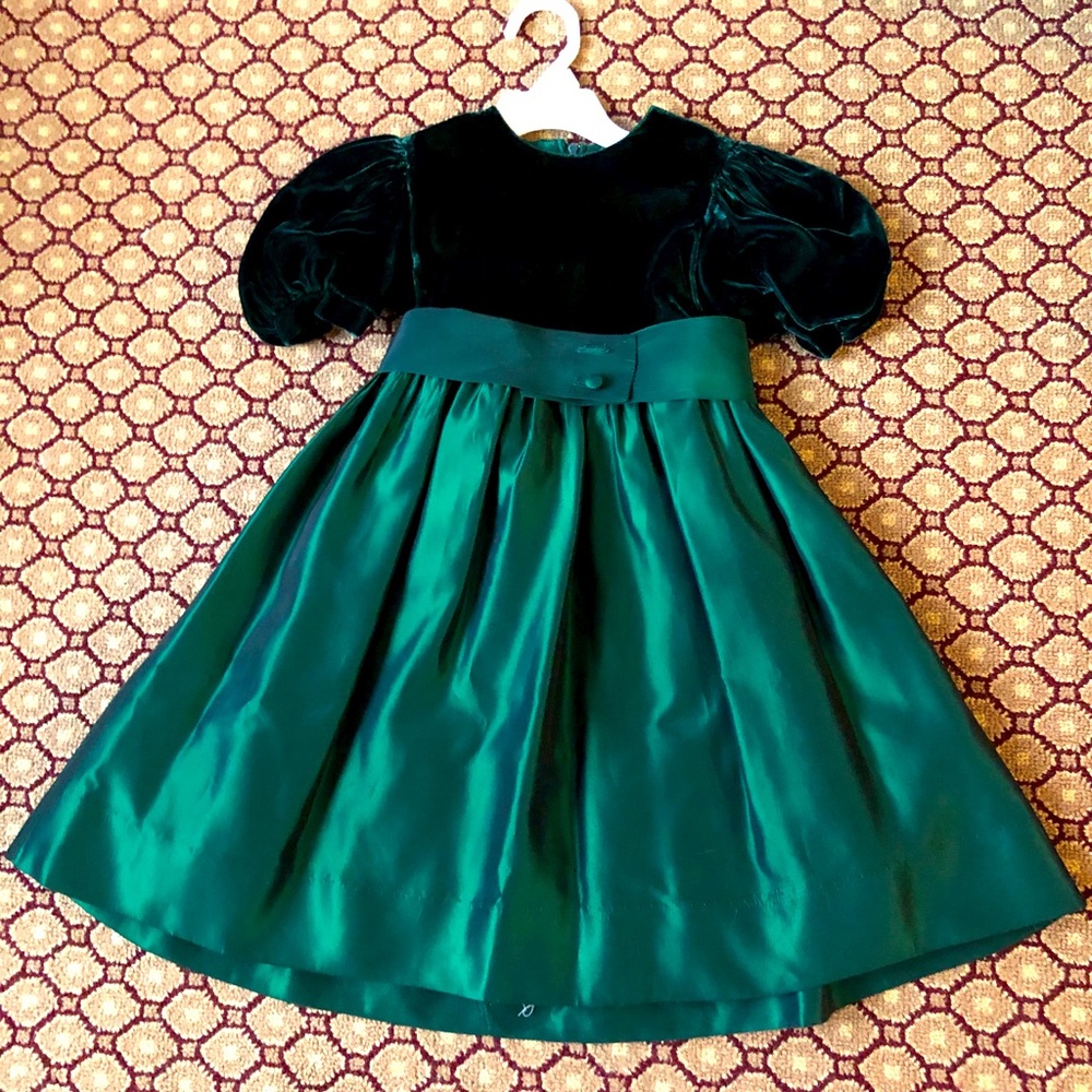 Girl’s Green Dress size 4.